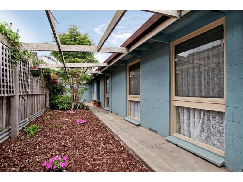 19 Hall Avenue, Altona Meadows VIC 3028