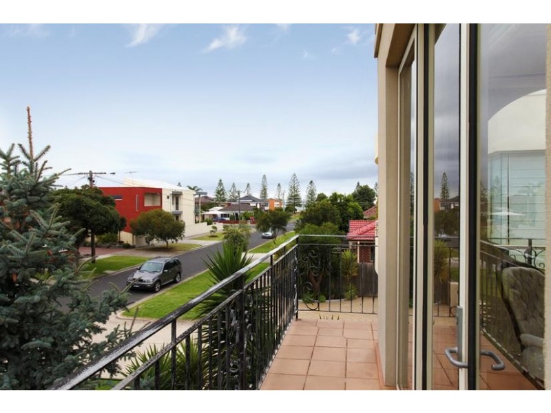 13 Davies Street, Altona VIC 3018