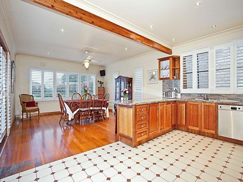 4 Myrtle Grove, Altona VIC 3018