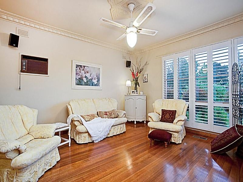4 Myrtle Grove, Altona VIC 3018