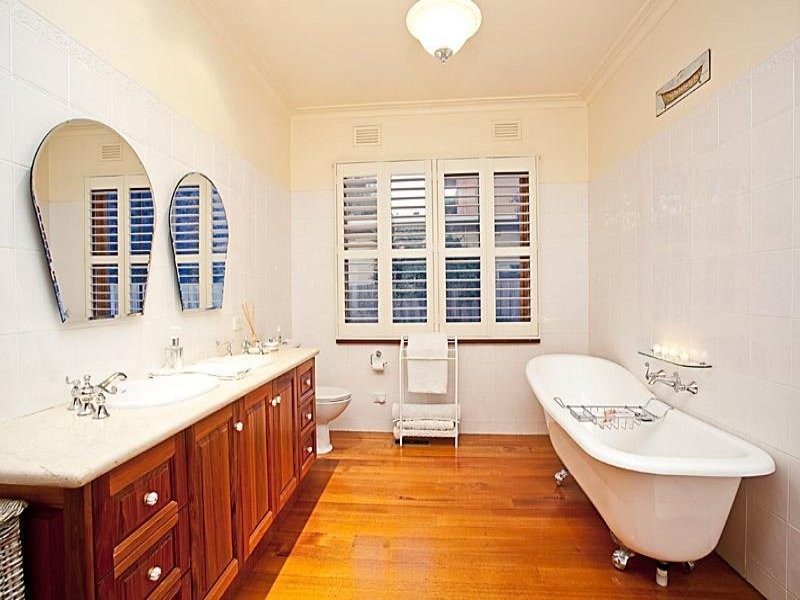 4 Myrtle Grove, Altona VIC 3018