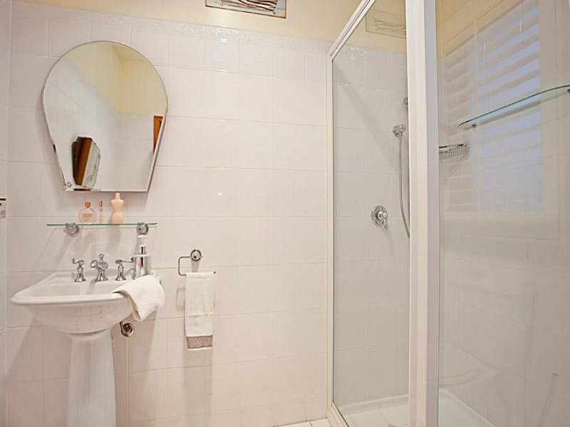 4 Myrtle Grove, Altona VIC 3018