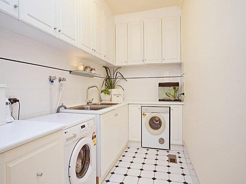 4 Myrtle Grove, Altona VIC 3018