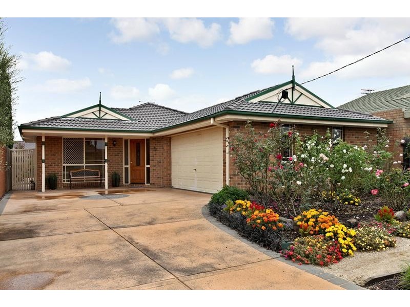 22 Lan Avenue, Altona Meadows VIC 3028