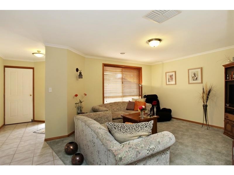 22 Lan Avenue, Altona Meadows VIC 3028