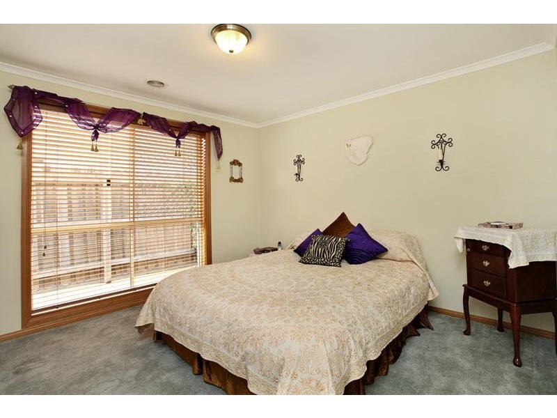 22 Lan Avenue, Altona Meadows VIC 3028