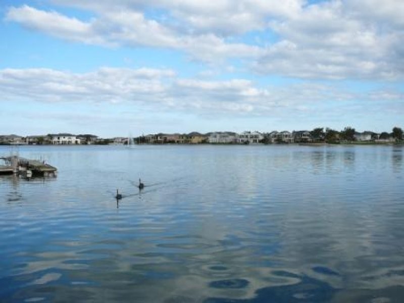 4 Skyward Drive, Sanctuary Lakes VIC 3030