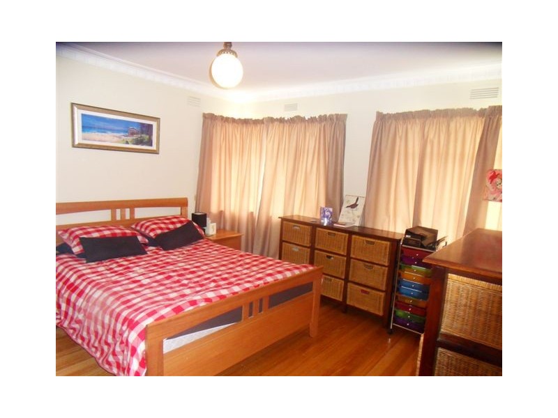 5 Bracken Grove, Altona VIC 3018