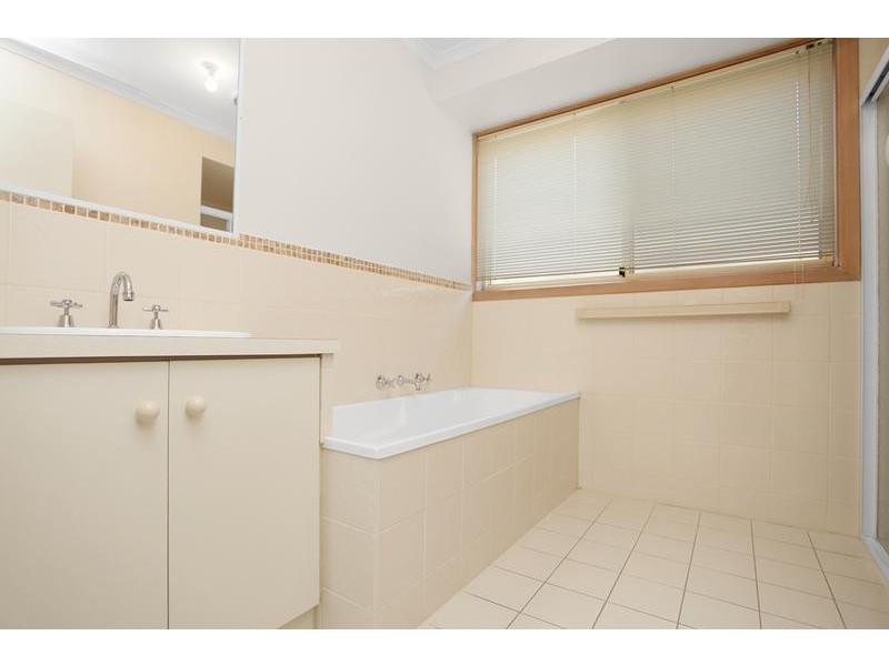2 Willis Court, Altona Meadows VIC 3028