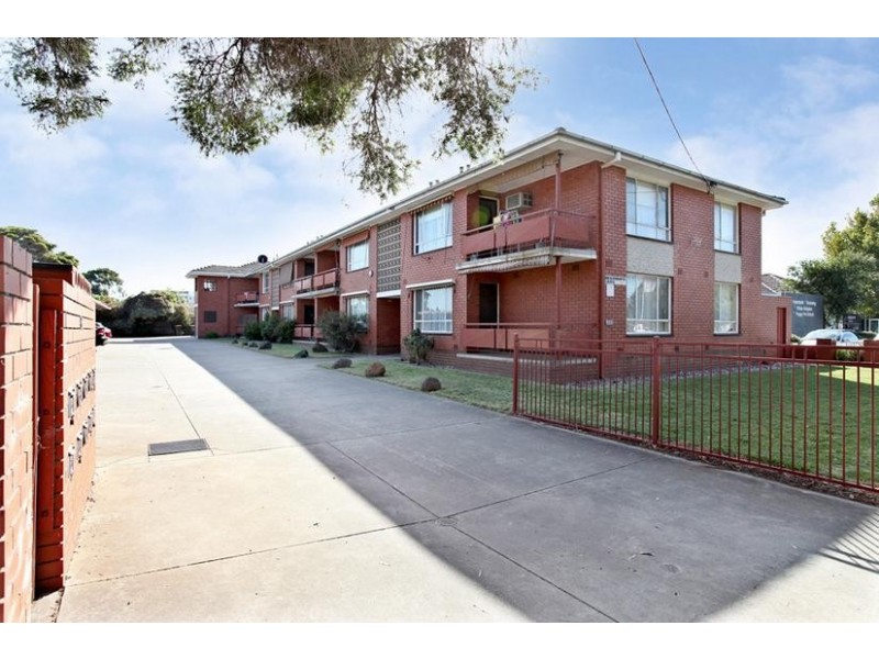 1/83 Railway Street, Altona VIC 3018