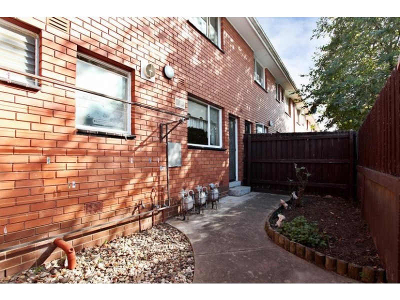 1/83 Railway Street, Altona VIC 3018