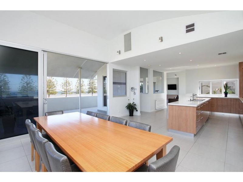 1 Davies Street, Altona VIC 3018