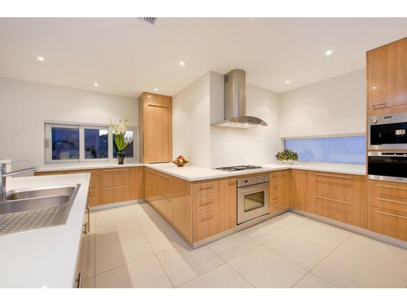 1 Davies Street, Altona VIC 3018