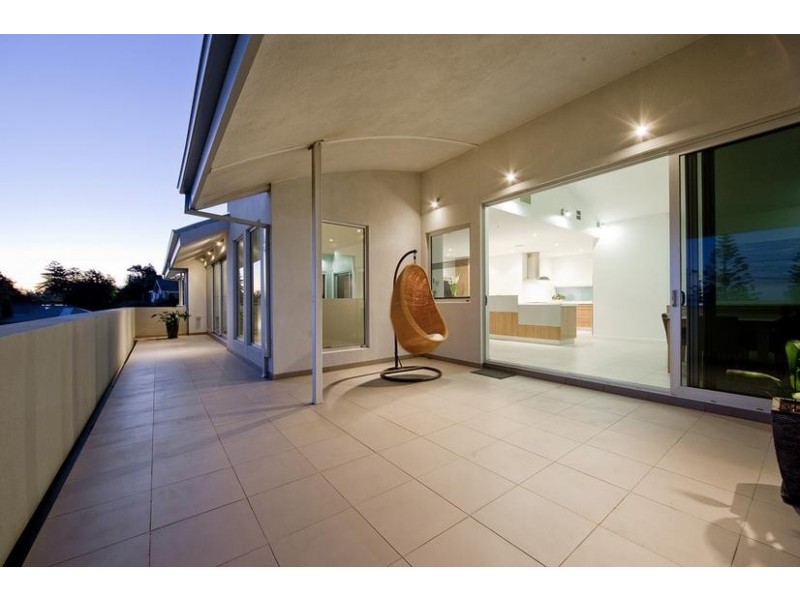 1 Davies Street, Altona VIC 3018