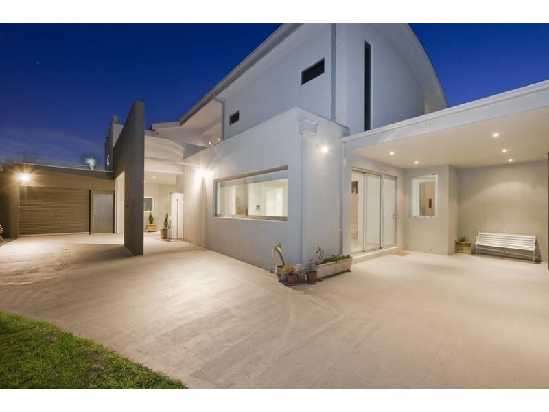 1 Davies Street, Altona VIC 3018