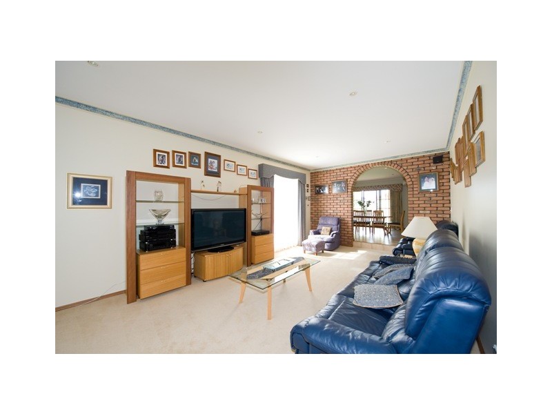 13 McAlpine Court, Altona VIC 3018