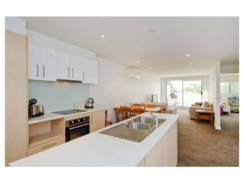 111/117 Pier Street, Altona VIC 3018