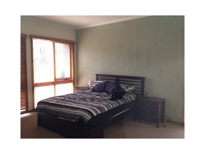 14 Taegtow Way, Altona Meadows VIC 3028