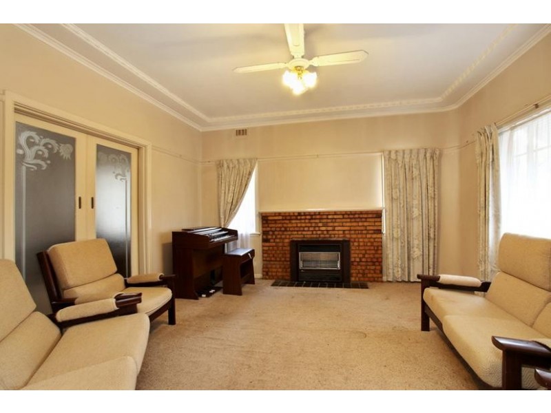 6 Seaview Crescent, Altona VIC 3018