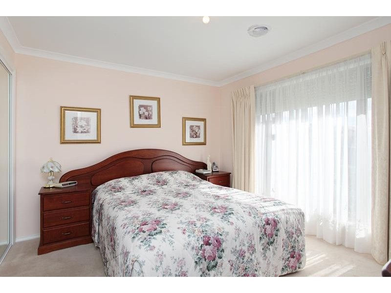 1/37-39 May Avenue, Altona Meadows VIC 3028