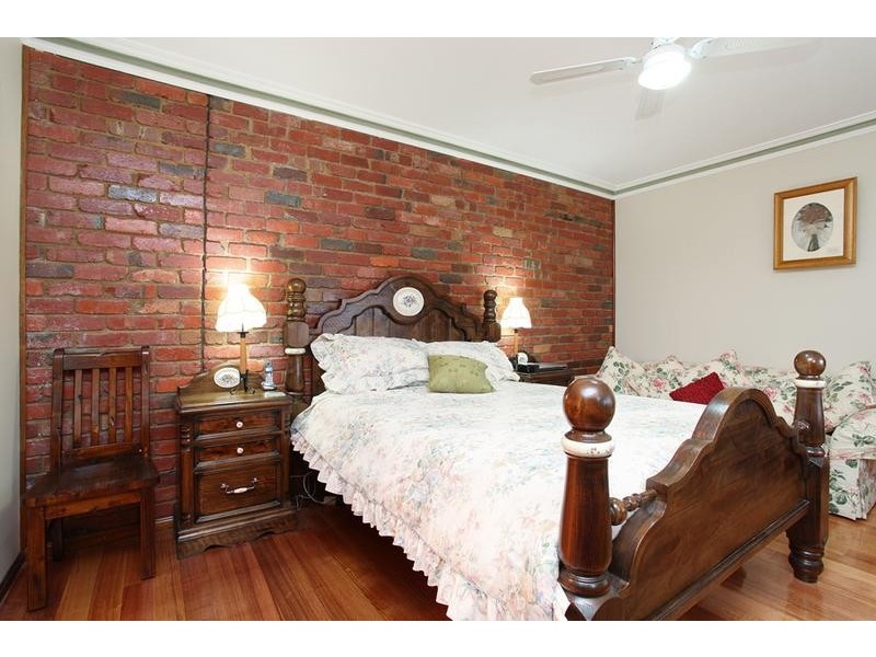 11 Markham Way, Altona Meadows VIC 3028