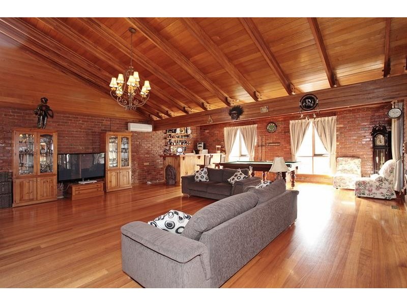 11 Markham Way, Altona Meadows VIC 3028
