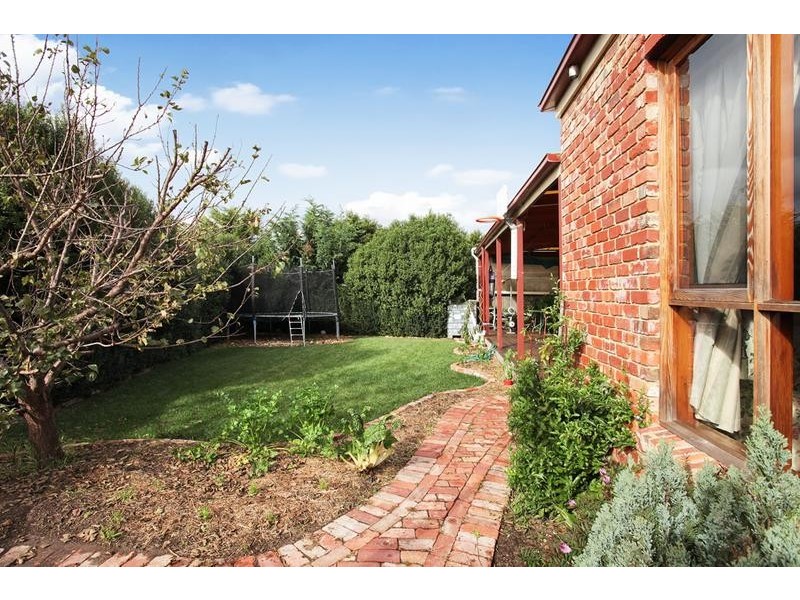 11 Markham Way, Altona Meadows VIC 3028