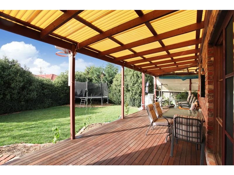 11 Markham Way, Altona Meadows VIC 3028