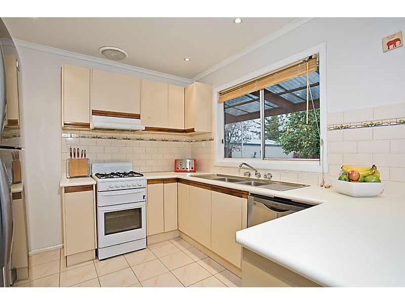 6 Rosala Avenue, Altona North VIC 3025