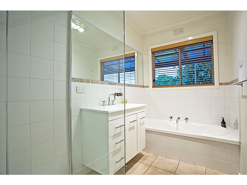 6 Rosala Avenue, Altona North VIC 3025