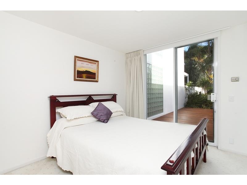 1/33 Esplanade, Altona VIC 3018