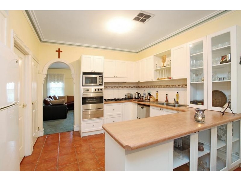 10 John Liston Drive, Newport VIC 3015