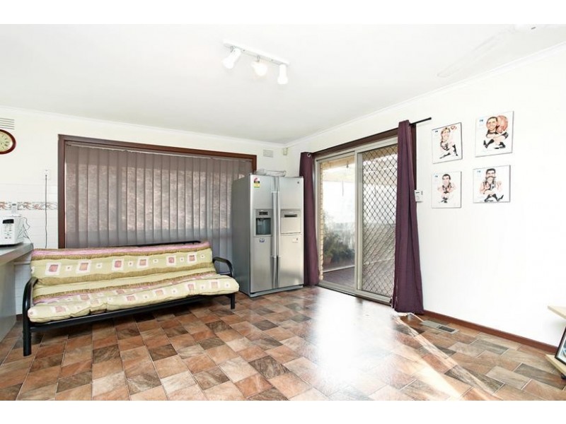 6 McIntyre Drive, Altona VIC 3018