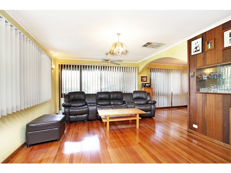 6 McIntyre Drive, Altona VIC 3018