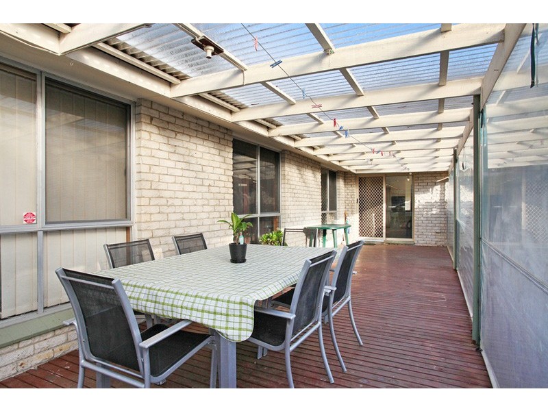 6 McIntyre Drive, Altona VIC 3018