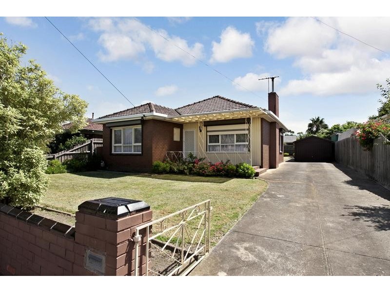 14 Finley Road, Altona VIC 3018