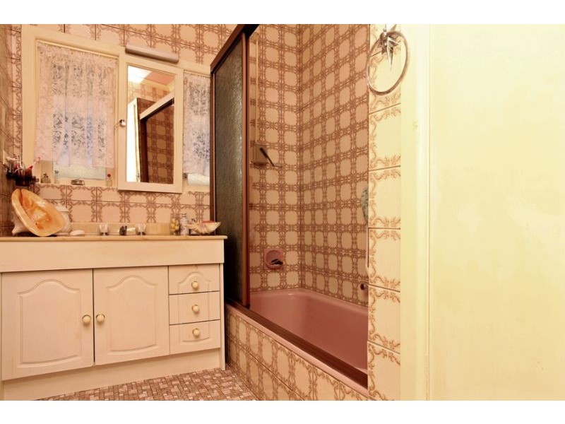 14 Finley Road, Altona VIC 3018