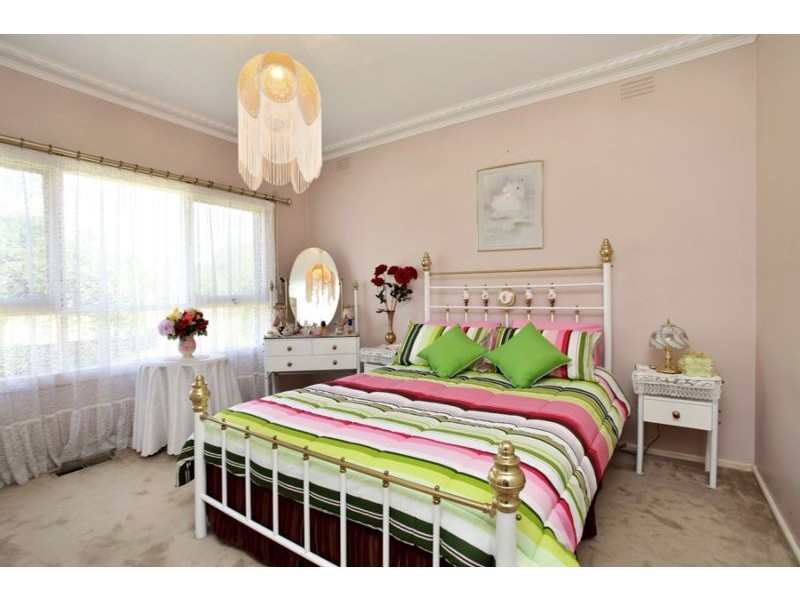 14 Finley Road, Altona VIC 3018