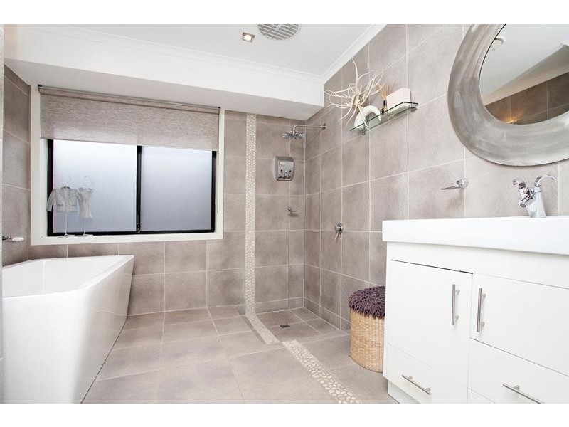 49 Balaclava Avenue, Altona Meadows VIC 3028