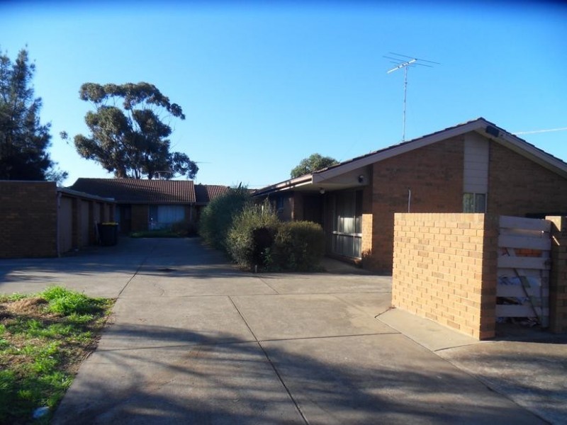 2/27 Bruce Street, Altona Meadows VIC 3028