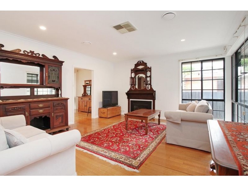 4 Delmont Avenue, Altona VIC 3018