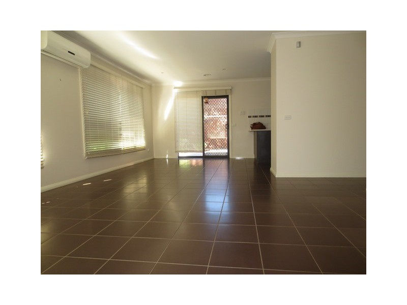 1/54 Rayner Street, Altona VIC 3018