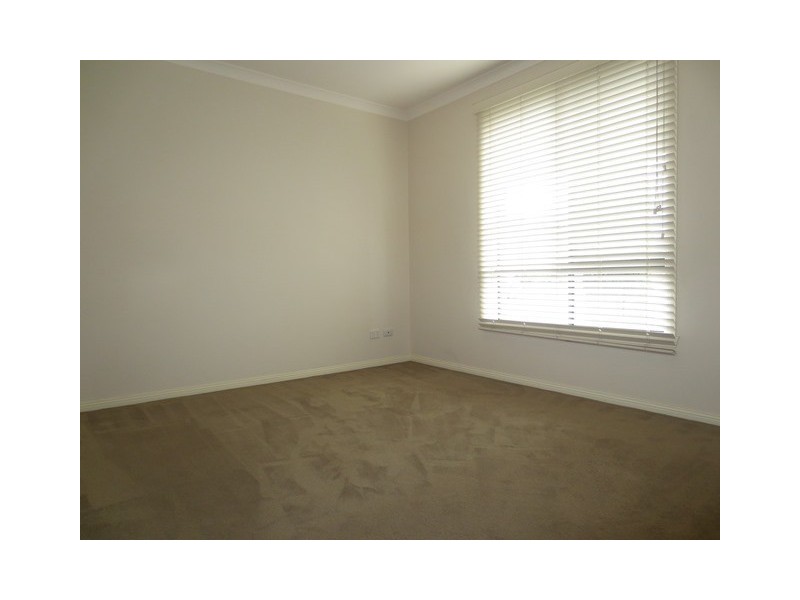 1/54 Rayner Street, Altona VIC 3018