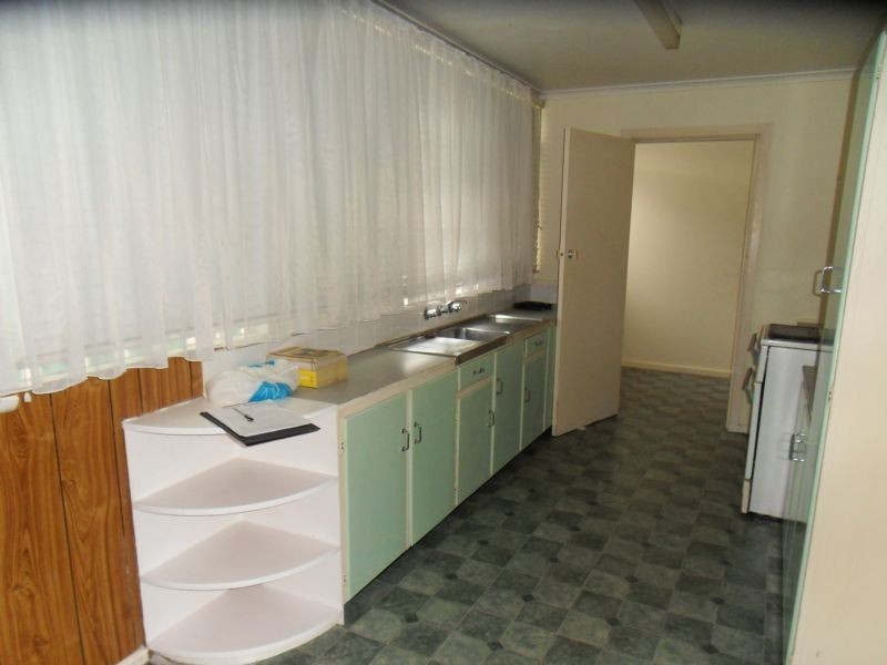 2/44 Sargood Street, Altona VIC 3018