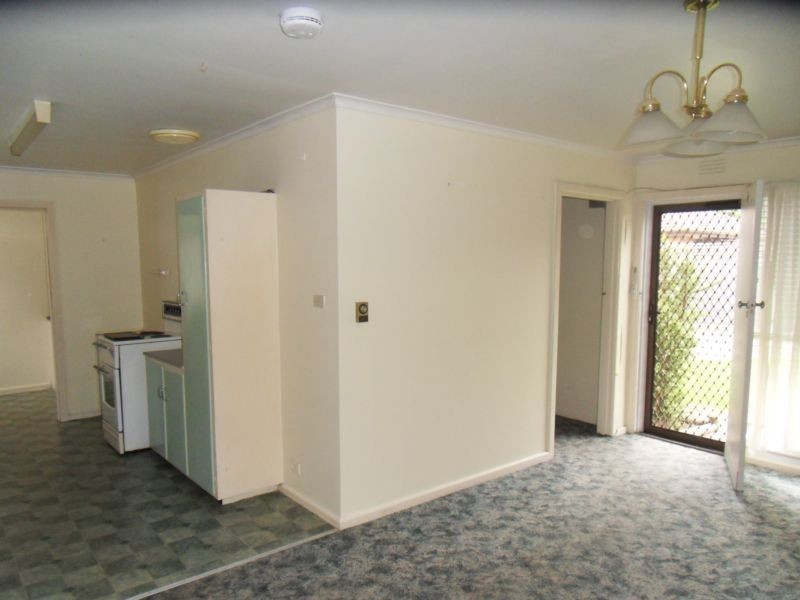 2/44 Sargood Street, Altona VIC 3018