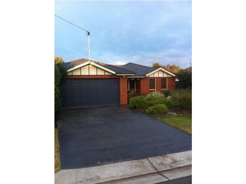 32 Strezlecki South Grove, Seabrook VIC 3028