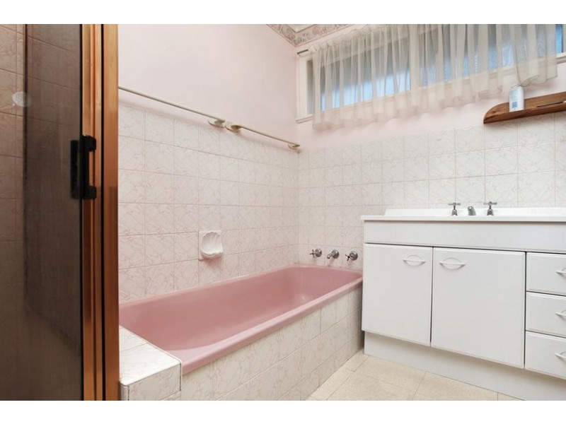 14 Fisher Court, Altona VIC 3018