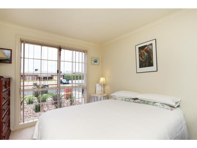 1/50 May Avenue,, Altona Meadows VIC 3028