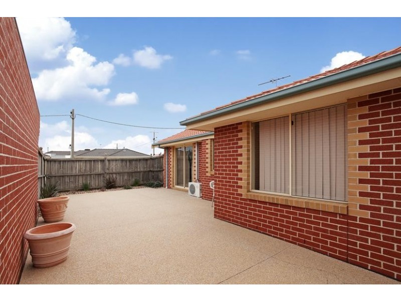 1/50 May Avenue,, Altona Meadows VIC 3028