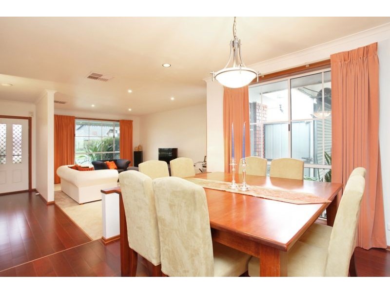 17 Taegtow Way, Altona Meadows VIC 3028